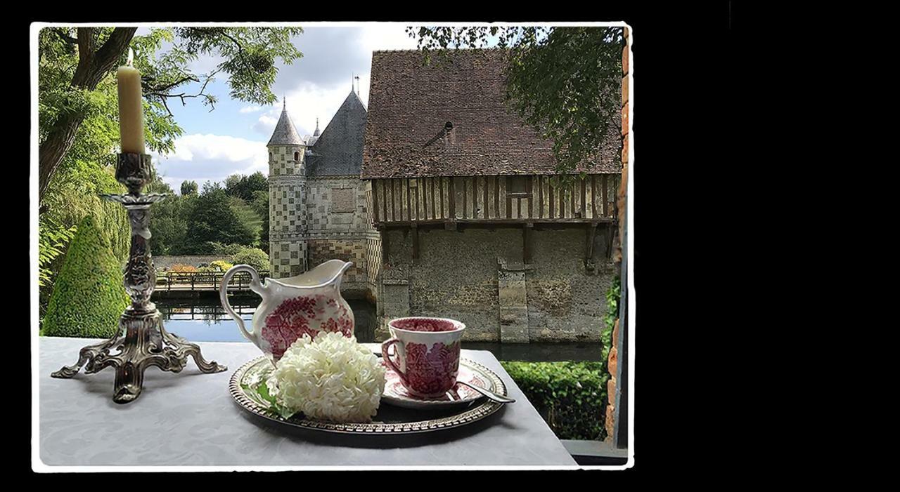Manoir De Livet Panzió Saint-Germain-de-Livet Kültér fotó